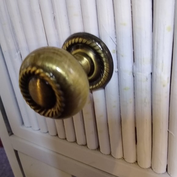 Richelieu Traditional Drawer Knob Antique English - Picture 2 of 5